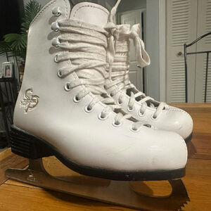 Vintage SP White Leather Figure Skating Boots